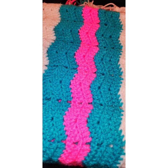 Handmade Crochet Afghan Blanket Pink/White/Blue Wave Pattern Throw New - Picture 7 of 8